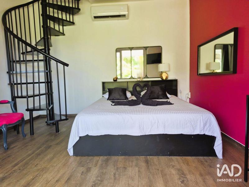 Maison - 249 m² - 10 pièces