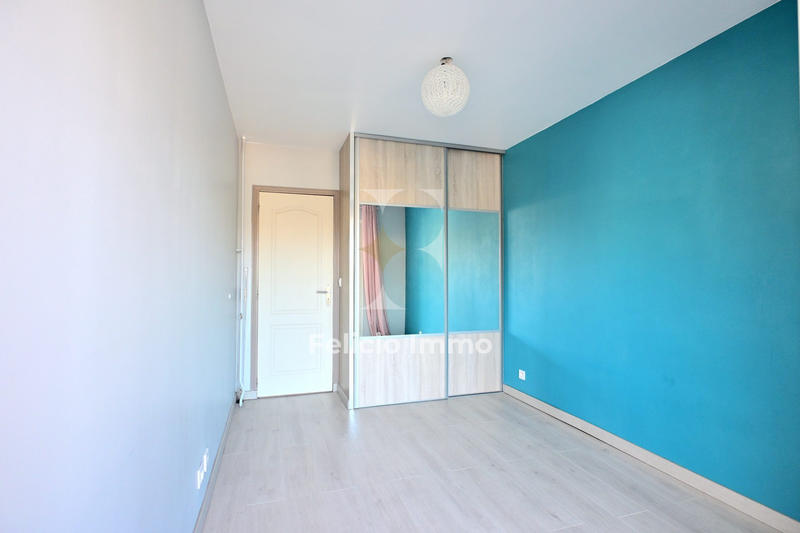 Appartement - 90 m² - 4 pièces