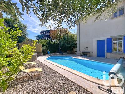 Maison - 217 m² - 8 pièces