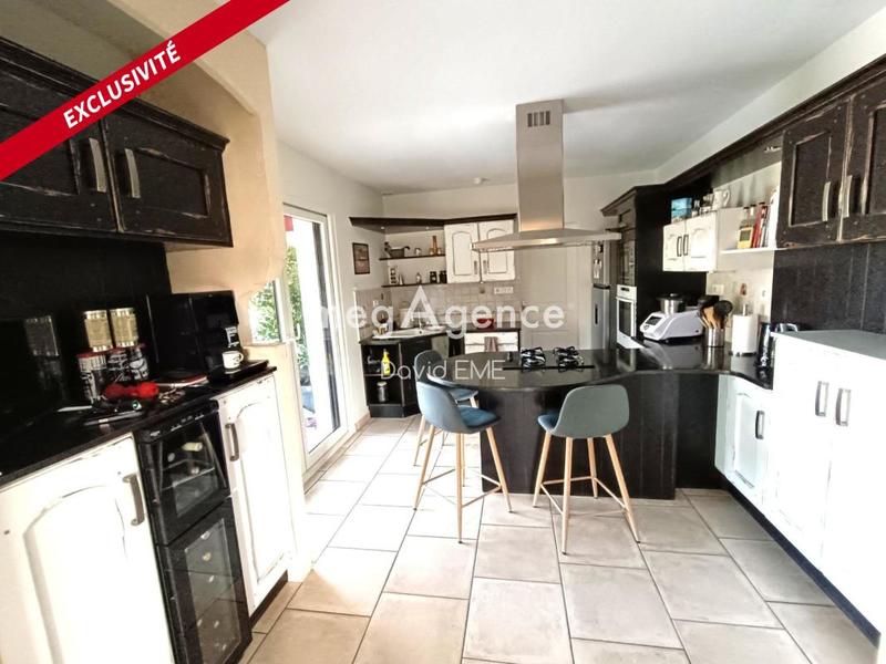 Maison traditionnelle - 150 m² - 5 pièces