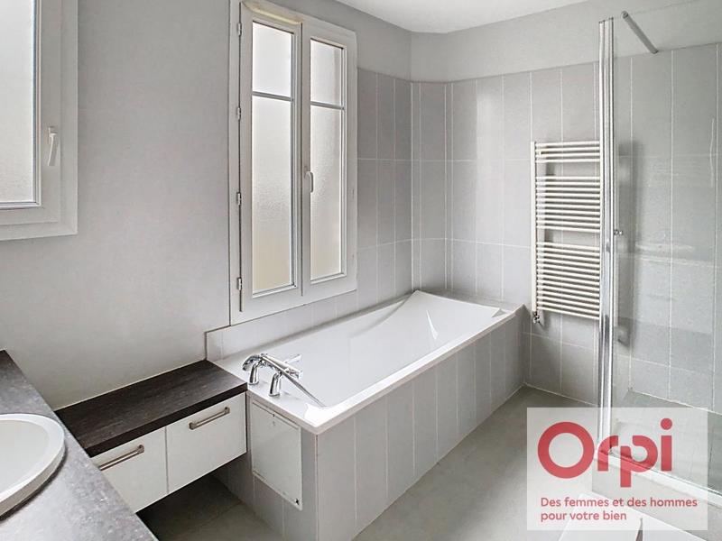 Appartement - 102 m² - 6 pièces