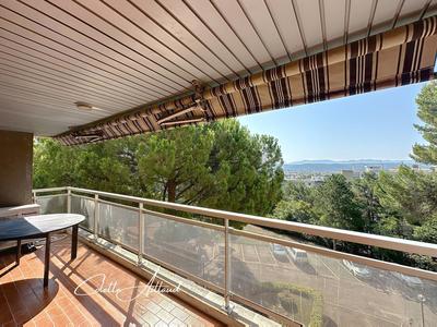 Appartement - 86 m² - 3 pièces