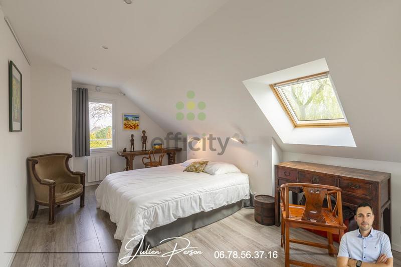 Maison - 249 m² - 11 pièces