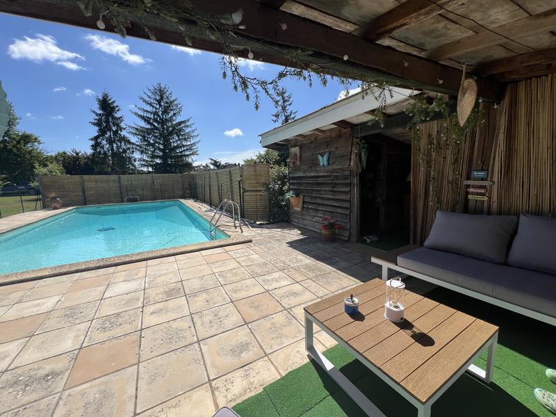 Maison - 158 m² - 6 pièces