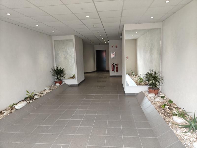 Bureau - 120 m² - 8 pièces