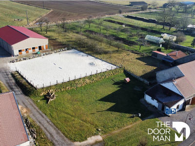 Services - 110 m² - 4 pièces