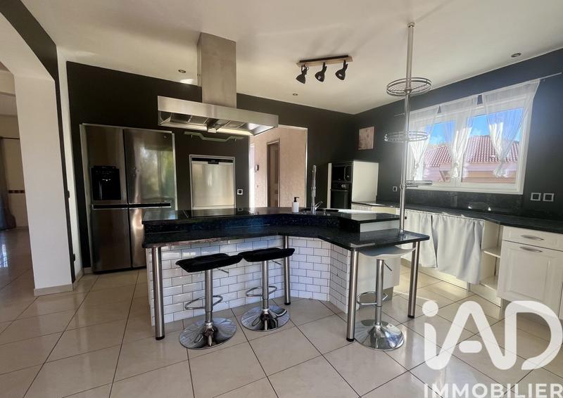 Maison - 196 m² - 7 pièces