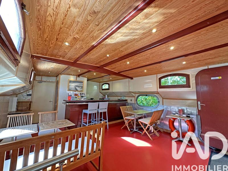 Maison - 180 m² - 8 pièces