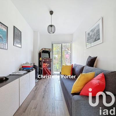 Appartement - 80 m² - 3 pièces