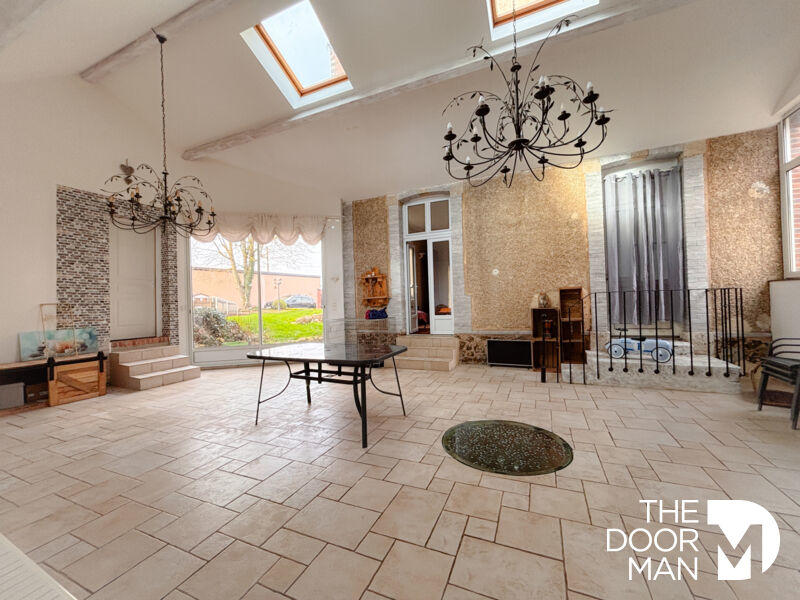 Maison bourgeoise - 245 m² - 9 pièces