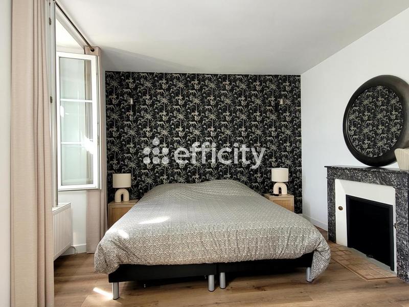 Maison - 181 m² - 6 pièces