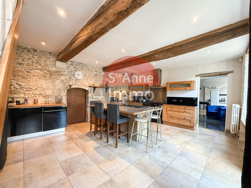 Maison - 177 m² - 7 pièces