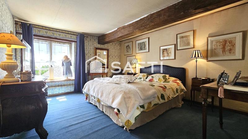 Maison - 337 m² - 11 pièces