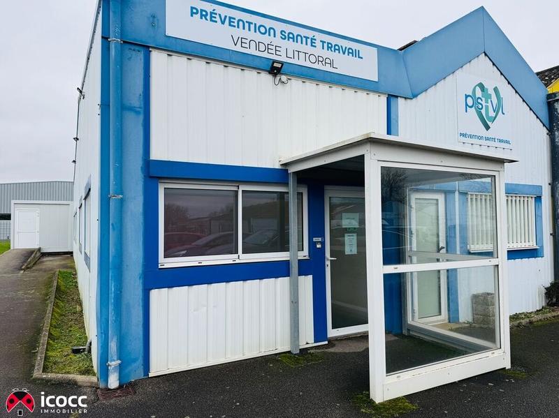 Local commercial - 139 m² - 8 pièces