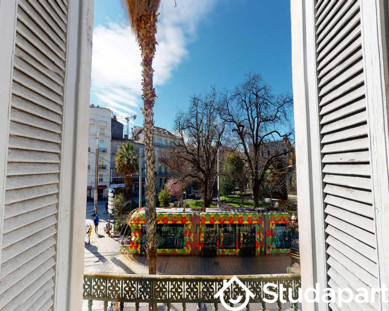 Chambre - 100 m² - 1 pièce