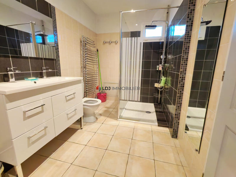 Villa - 136 m² - 5 pièces