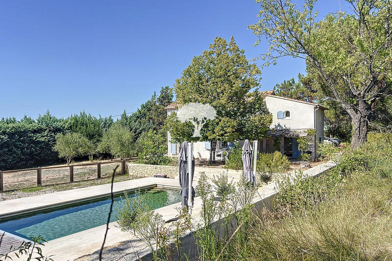 Propriété - 125 m² - 4 pièces