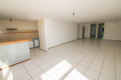 Appartement - 96 m² - 3 pièces