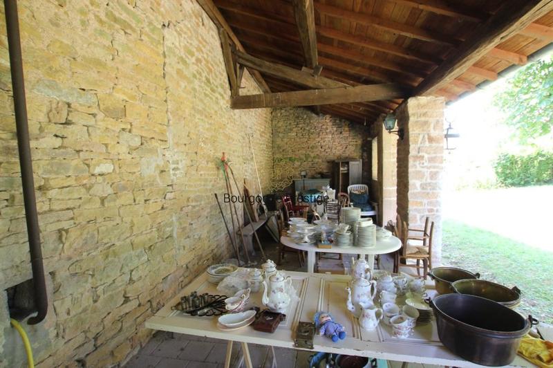 Propriété - 154 m² - 6 pièces