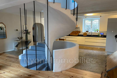 Maison de village - 375 m² - 10 pièces