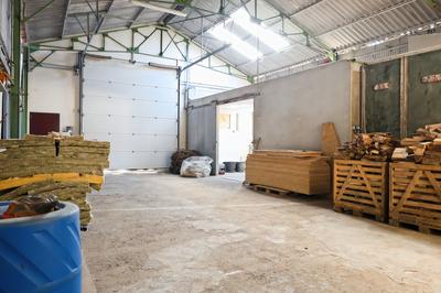 Maison - 300 m² - 4 pièces