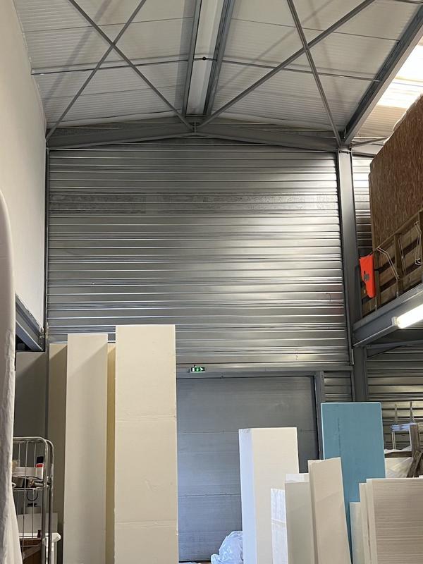 Local d'activités - 563 m² - 13 pièces