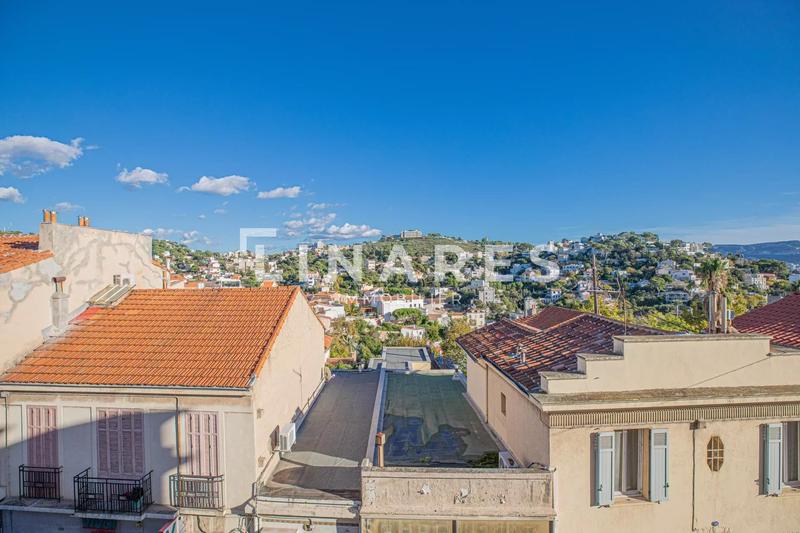 Appartement - 100 m² - 4 pièces