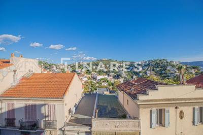 Appartement - 100 m² - 4 pièces