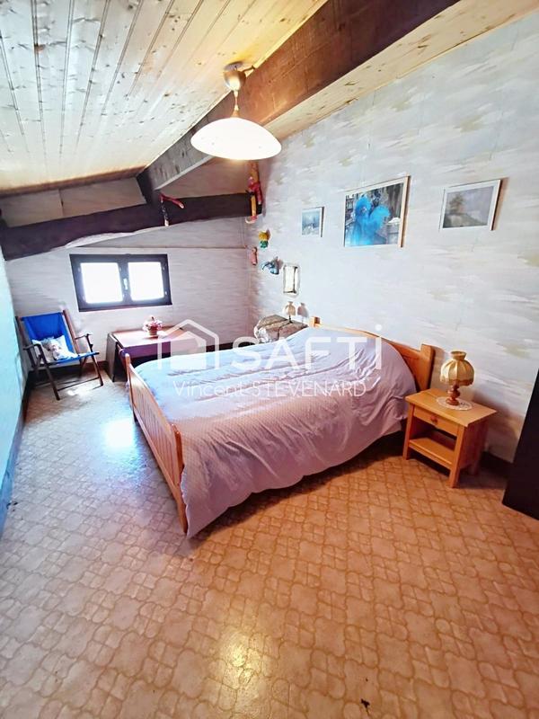 Maison - 220 m² - 11 pièces