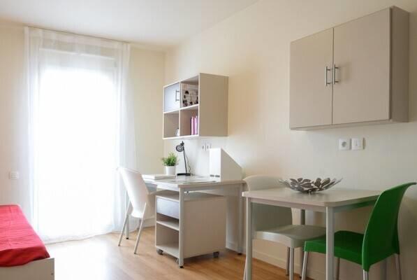 Studio - 25 m² - 1 pièce