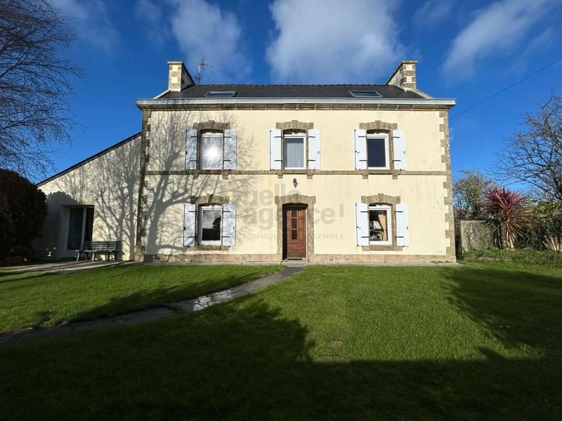 Maison - 183 m² - 7 pièces