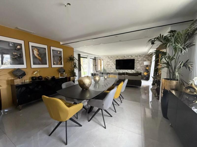 Villa - 160 m² - 6 pièces