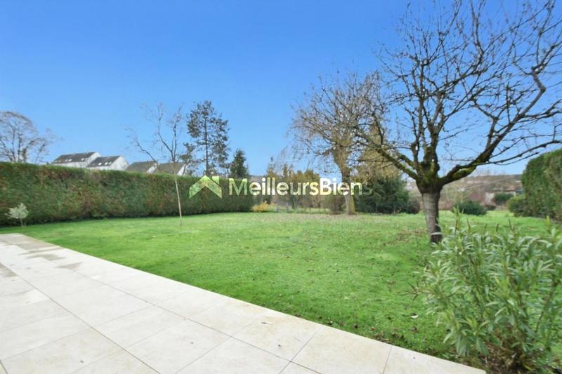 Maison - 175 m² - 6 pièces