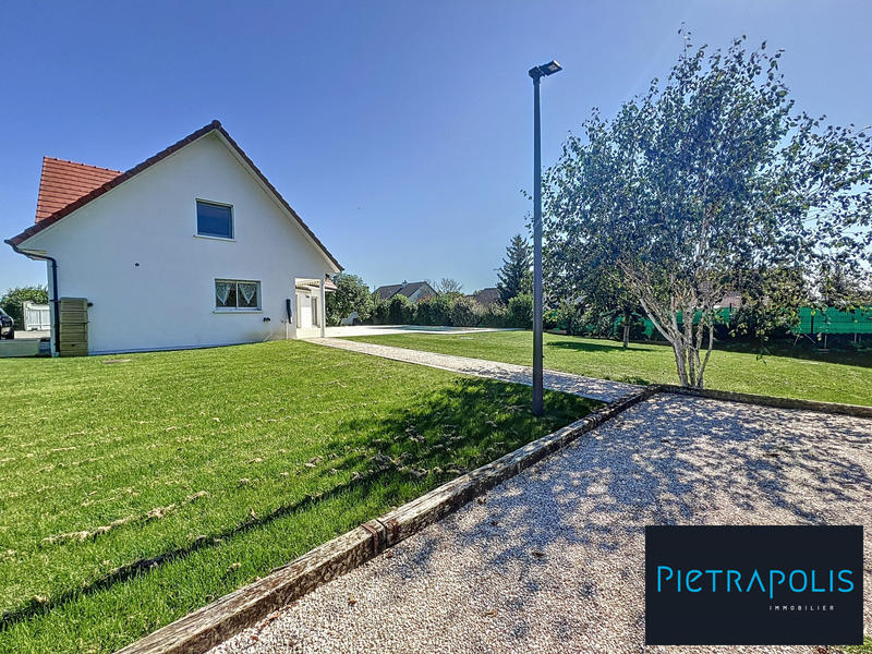 Maison - 204 m² - 5 pièces