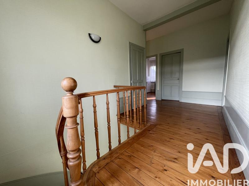 Maison - 218 m² - 11 pièces