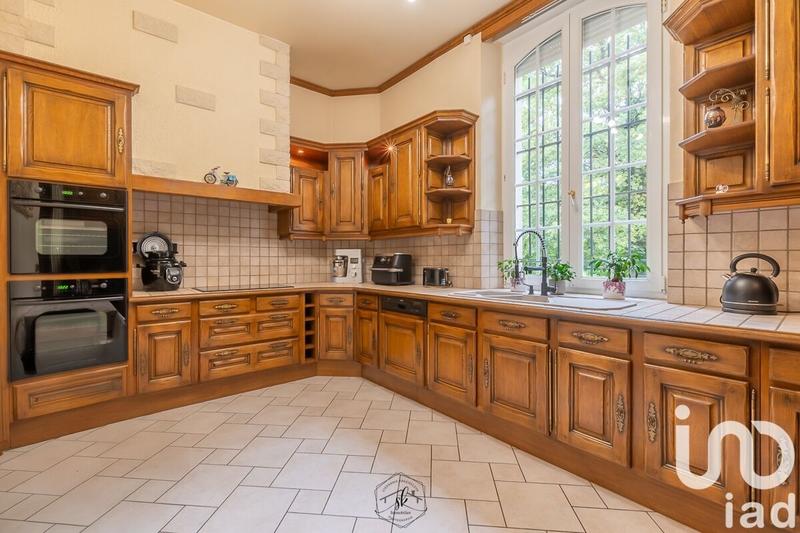 Maison - 432 m² - 18 pièces