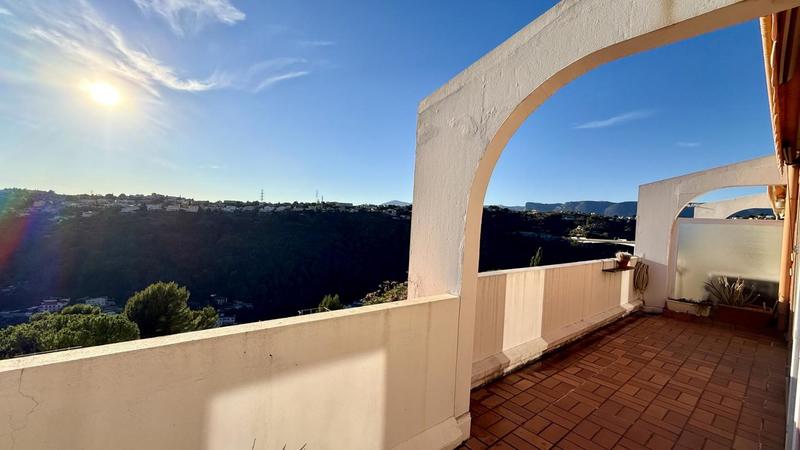 Appartement - 99 m² - 5 pièces