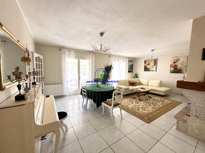 Villa - 152 m² - 6 pièces