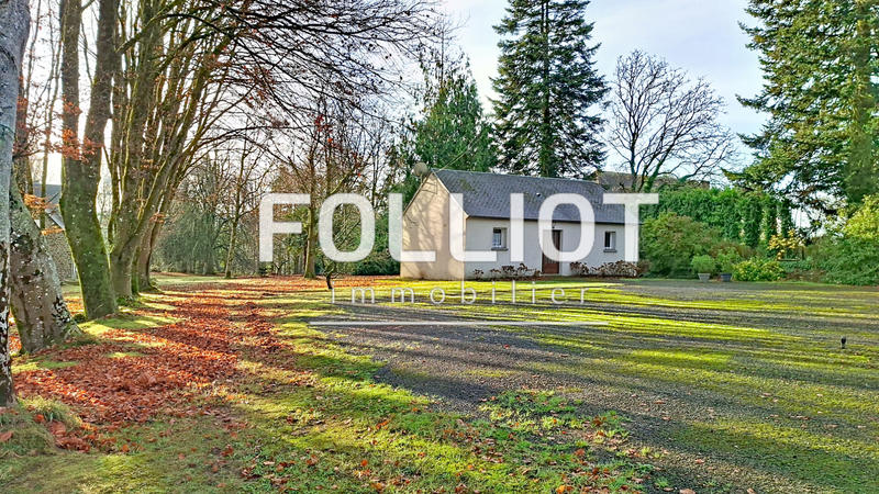 Maison - 235 m² - 10 pièces