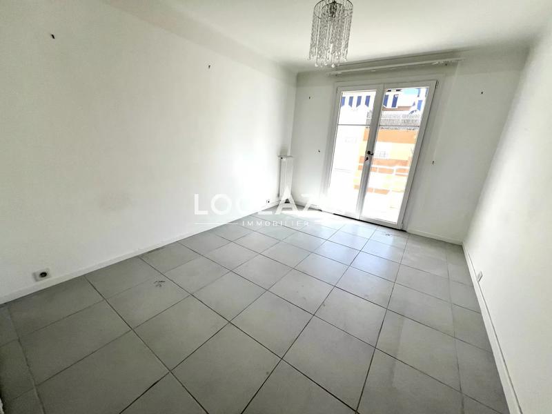 Appartement - 80 m² - 3 pièces
