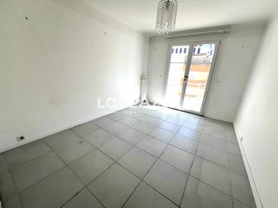 Appartement - 80 m² - 3 pièces