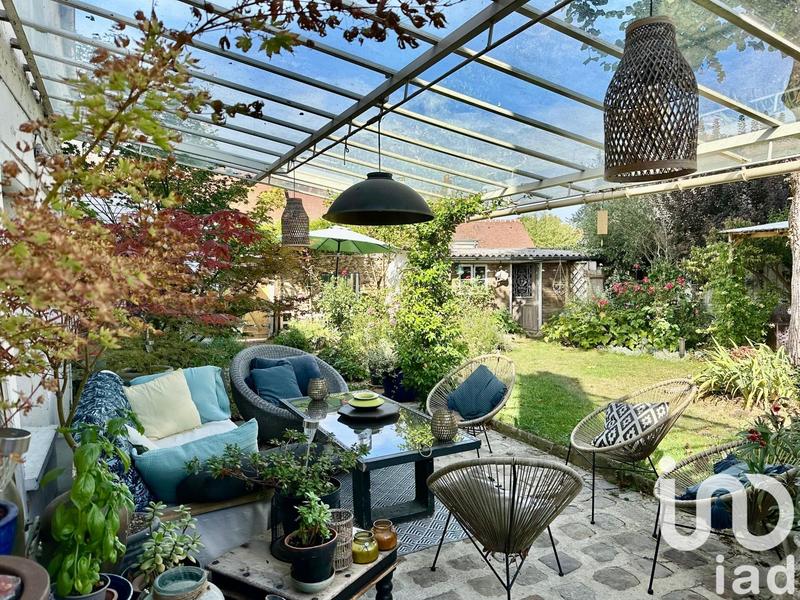 Maison - 210 m² - 8 pièces