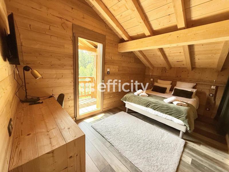 Maison - 330 m² - 10 pièces