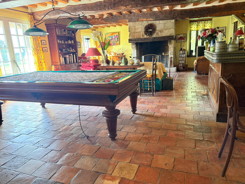 Maison - 238 m² - 8 pièces