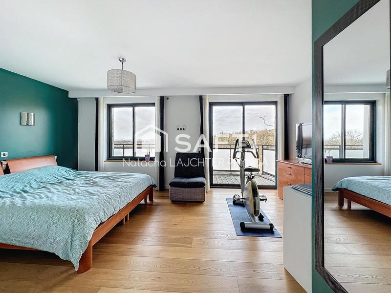 Maison - 240 m² - 7 pièces