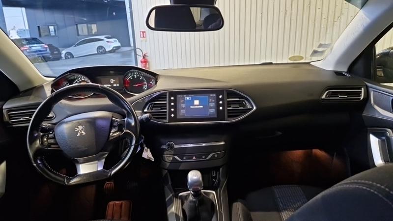 Peugeot 308 II 1.6 E-Hdi 115 Allure