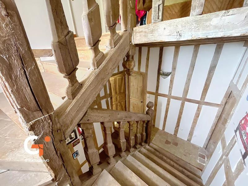 Maison - 189 m² - 7 pièces