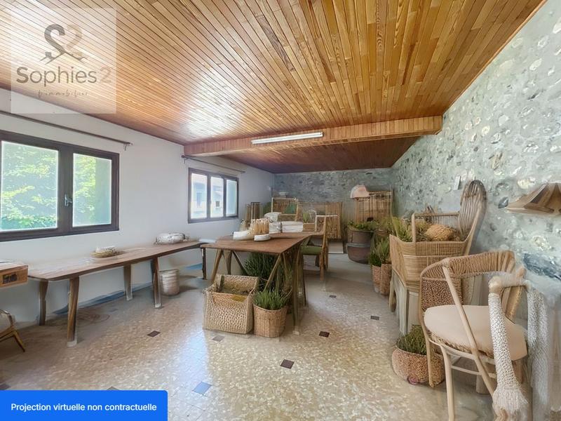 Maison - 226 m² - 9 pièces