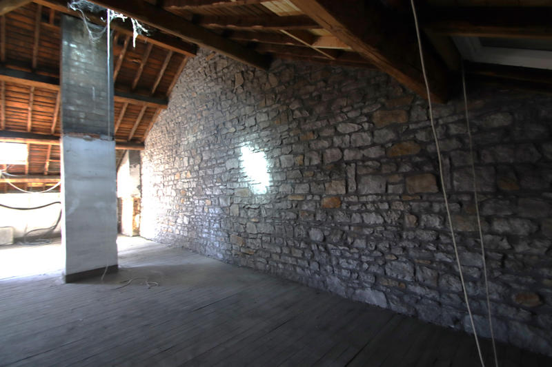 Appartement - 165 m² - 1 pièce