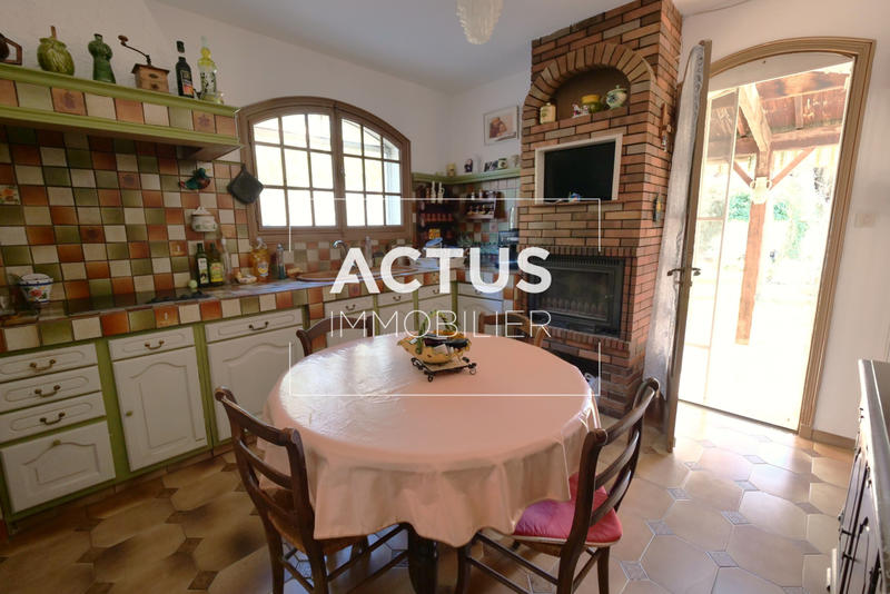 Maison - 140 m² - 6 pièces